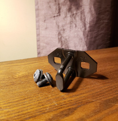 Volvo 30657229 Liftgate Glass Striker Lock Brace C30 Excellent Shape ...