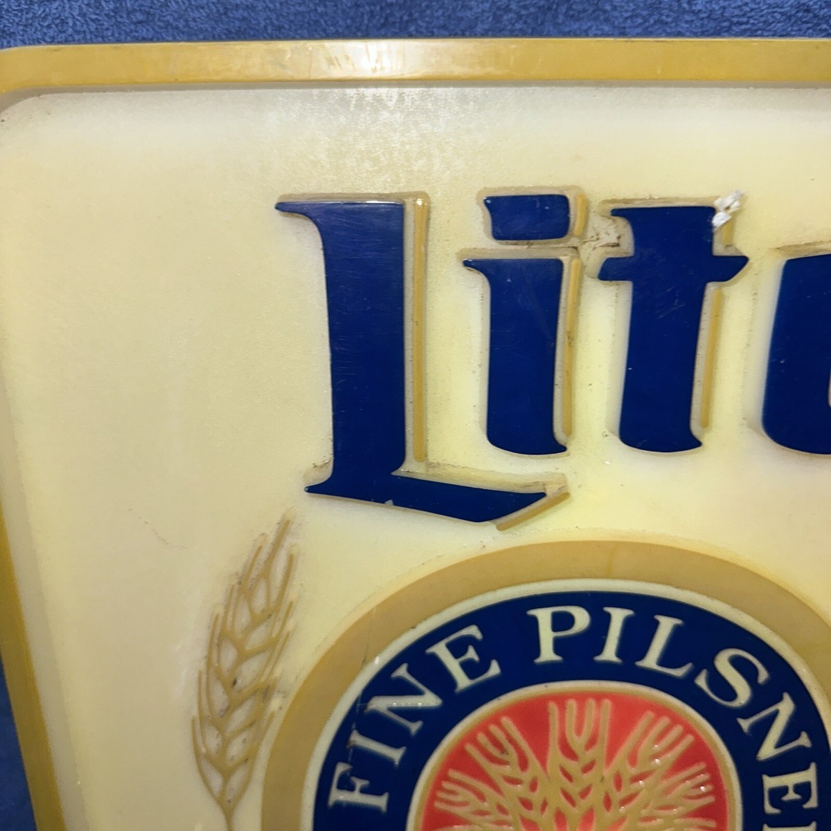 VINTAGE MILLER LITE BEER LIGHT UP SIGN PLASTIC AWESOME | eBay