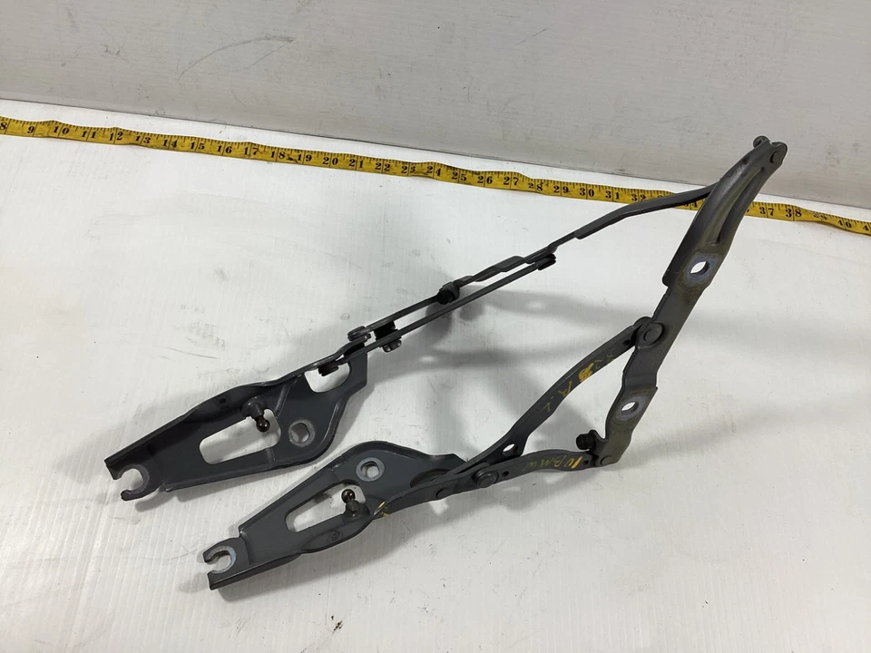 2009-2016 BMW 328i XDRIVE esquerda e direita tampa do porta-malas par de dobradiças fabricante de equipamento original. - Imagem 3 de 4