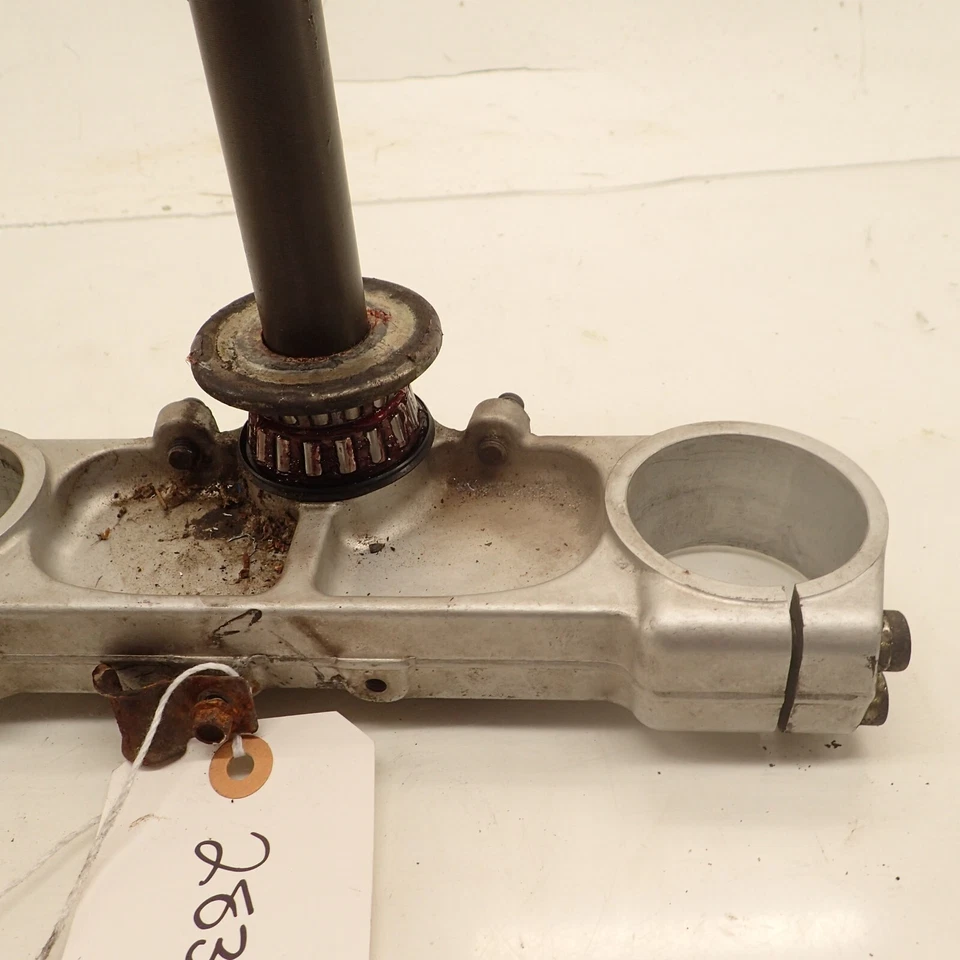 Ducati 750 super sport ss ie 750ss ss750 lower triple tree steering stem - Image 2 of 4