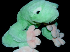 FAO Schwarz 5th Ave 22" Green Tree Frog Plush