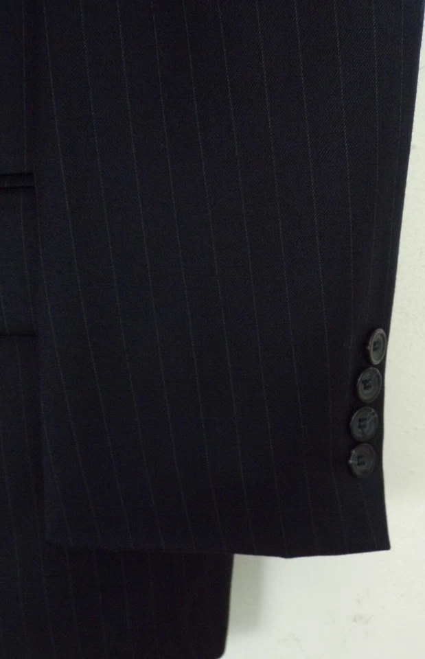 OSCAR DE LA RENTA Mens Size 44R Black Pinstriped 100% Wool Blazer Sport Coat - Image 4 of 4