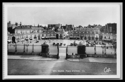 Ansichtskarte Dijon / Place d´ Armes - Frankreich