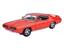 1969 Pontiac Gto Judge - Orange Diecast 124 Scale Model Car - Motormax 73242or