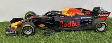 MINICHAMPS 2018 Aston Martin Red Bull Racing TAG Heuer RB14 Die-cast 1/18