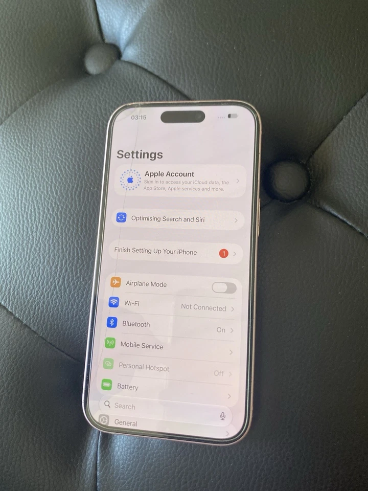 Apple iPhone 15 · 128GB, photo 2 sur 5