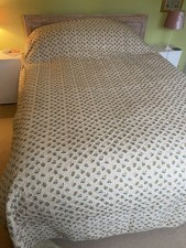 Sibona gesteppte Tagesdecke beige senfgelb grün Blumen King Size Baumwolle