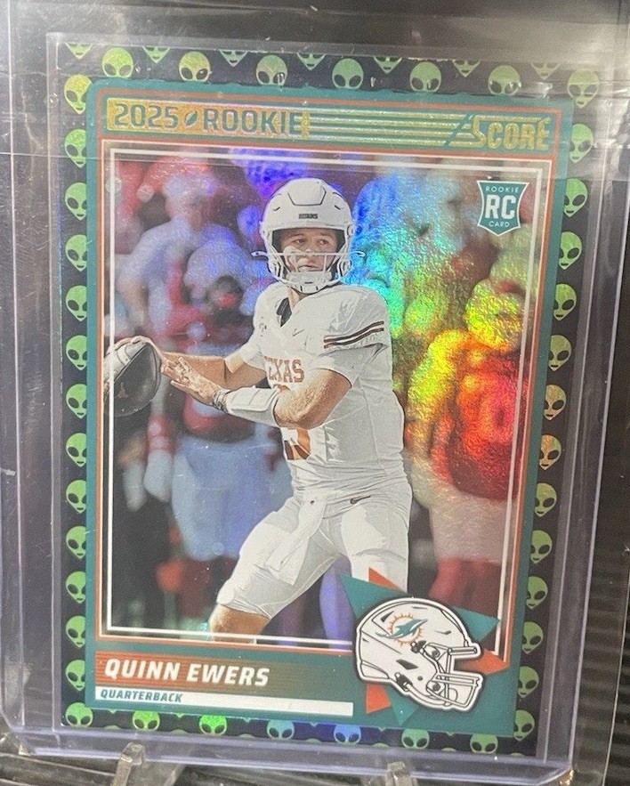 2025 Score - Rookies Quinn Ewers #75 Extraterrestrial (RC)