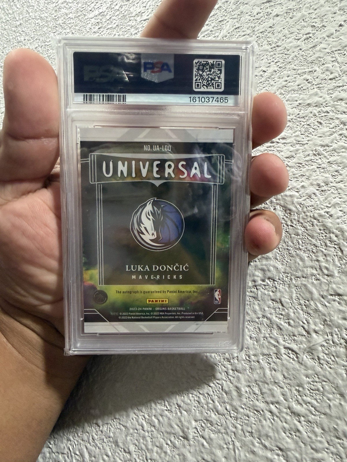 Panini 2023-24 Origins Luka Dončić Universal Autographs Gold /10 Auto PSA 9 view 5