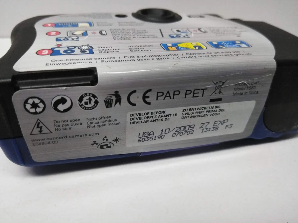 Polaroid Fun Shooter 400 ASA/ISO 27 exposure flash camera EXP 10/2009 - Image 3 of 4