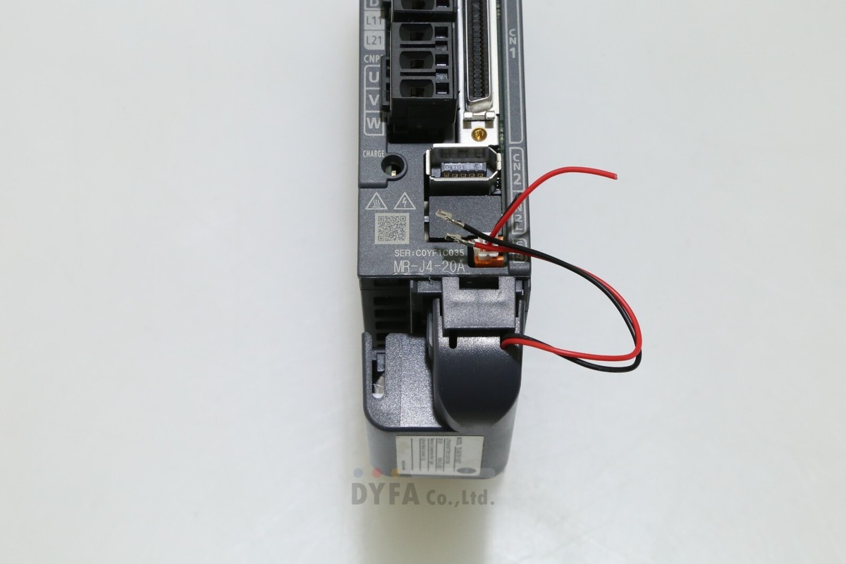 MITSUBISHI used MR-J4-20A+TS-BAT6V1SET 200W AC SERVO tested MITSUBISHI used MR-J4-20A+TS-BAT6V1SET 200W AC SERVO tested