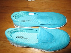 skechers goga plus shoes