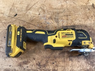 DEWALT oscillating tool DSC355 2Ah Battery