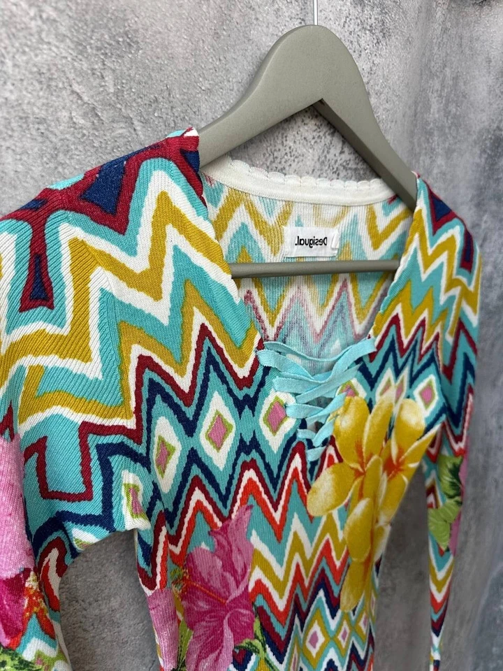 Desigual SAVA Sweater Blouse Flowered Stretches Women's Size M - Image 4 of 4