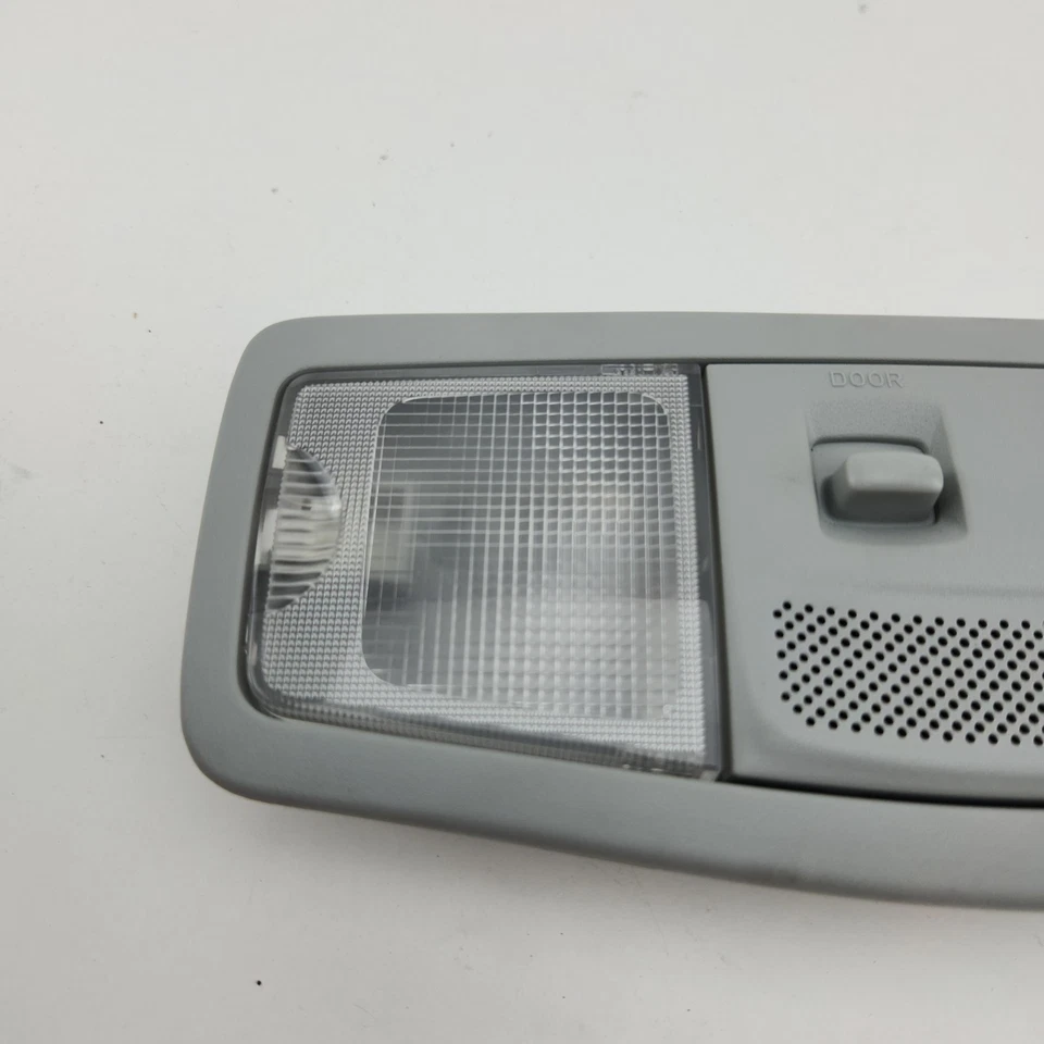 Luz de techo interior Mitsubishi Outlander ZG ZH 11/2006-10/2012 Foto 2 de 4
