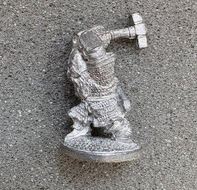 Asgard Dwarf Warriors DW3 Zwerg mit Hammer Oldhammer Miniatur - RAR!