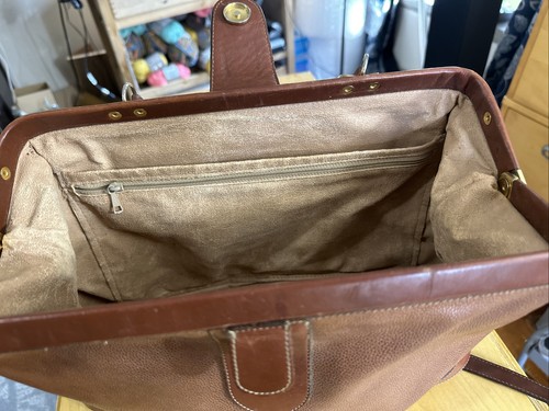 Courrēges Leather Shoulder Bag - Picture 7 of 18