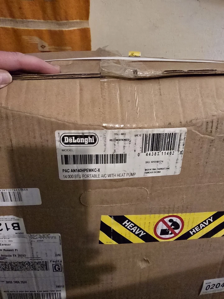 Delonghi Penguino Portable Air Conditioner 14,000 BTU Cool Dehumidify or Heat - Image 4 of 4