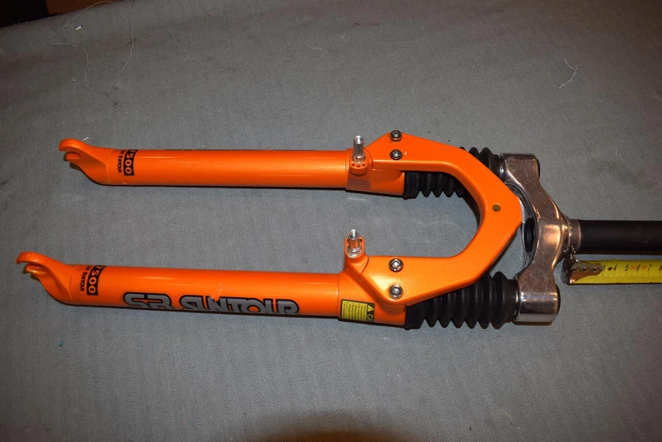 SR SUNTOUR mtb fork 26'' 1'' threadless 255 mm vintage 80mm traveler orange NOS - Image 2 of 4