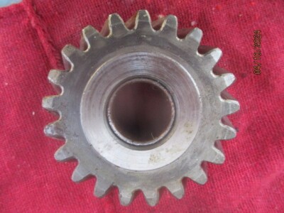 G.M. Muncie M330 H.D 3 speed transmission reverse idler 21 gear  tooth  All M330