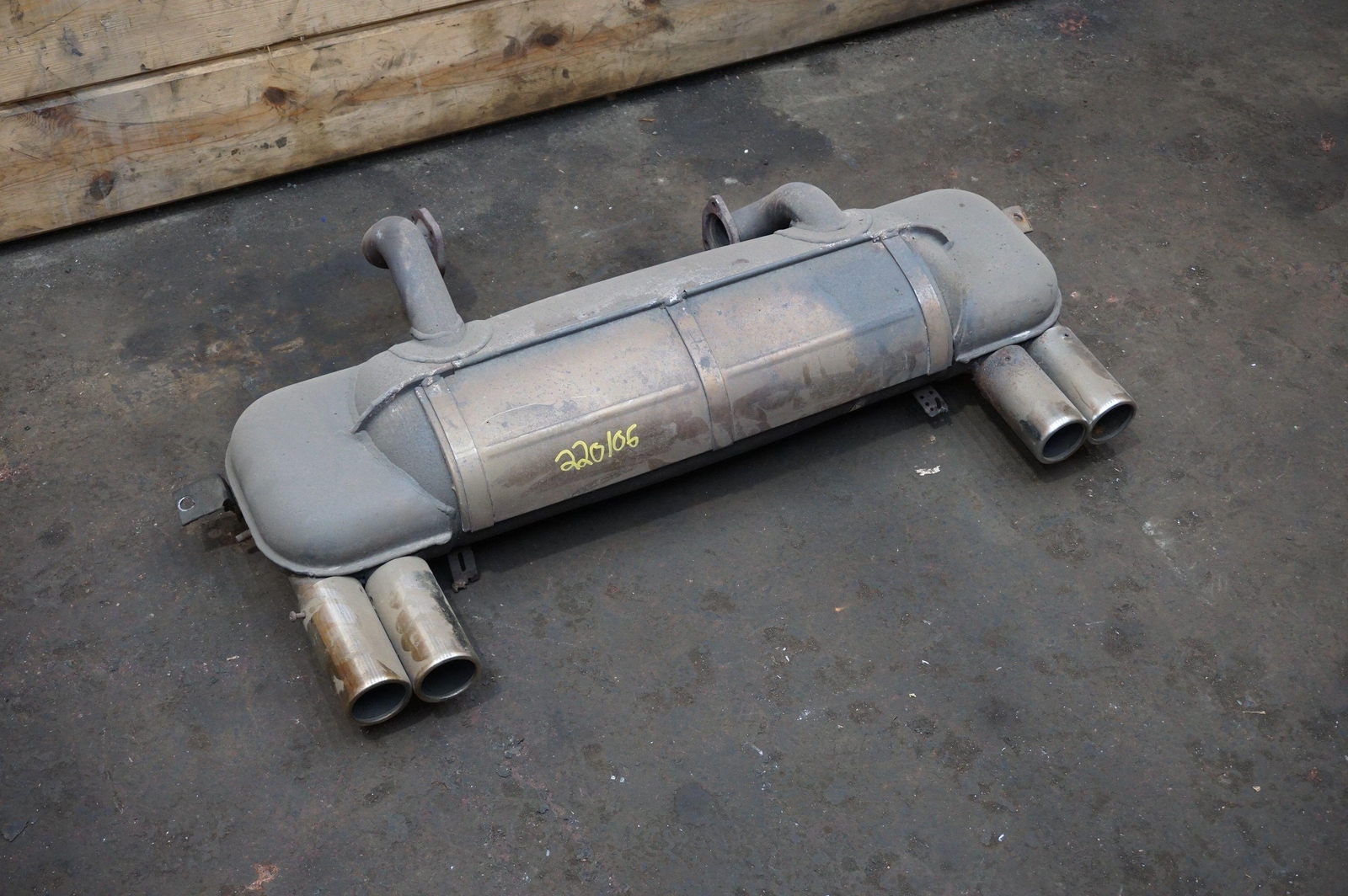 Main Engine Muffler Silencer Exhaust Chrome Tip 113987 Ferrari 308 GTSi 1980