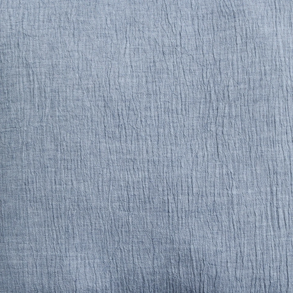  Almohada decorativa con flecos de gasa de algodón azul índigo lavado 22" x 22" Foto 3 de 4