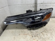 2022 MASERATI LEVANTE OEM Headlight Driver Left Side Part Number 670034642