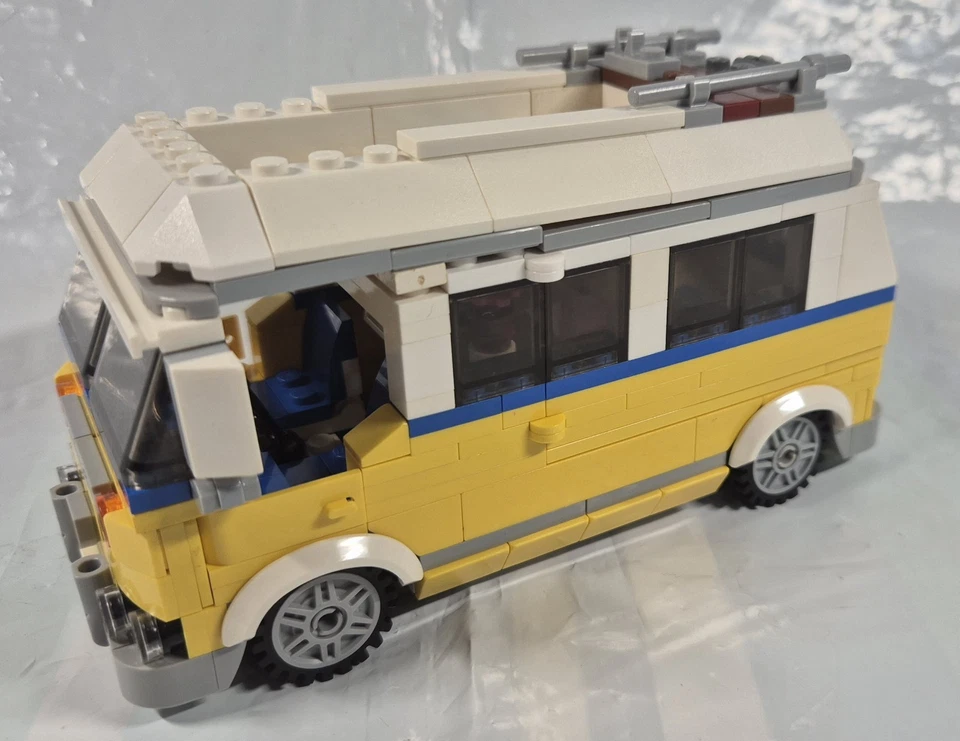 Lego Creator #31079 Sunshine Surfer Van 2018 - 100% Complete with Instructions - Image 3 of 4