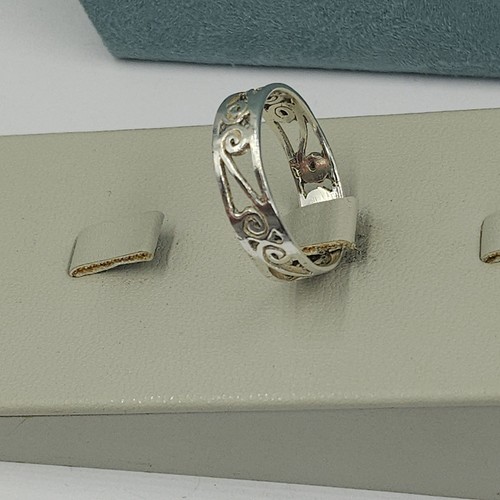 925 Sterling Silver Ring Swirl Pattern Uk Size M1/2 N - Picture 2 of 7