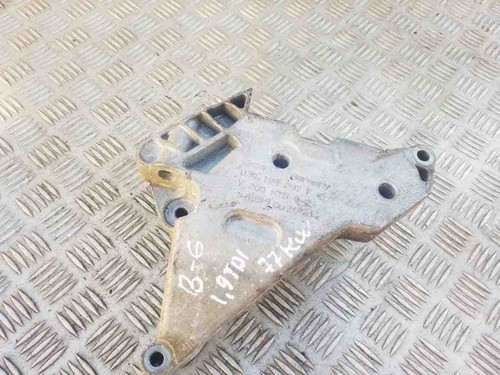 VW PASSAT B6 3C2 Motorhalter rechts 03G199207 1.90 Diesel 77kw 2006 32157062