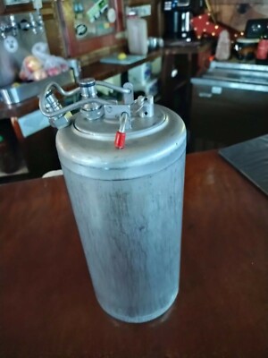 Stainless Steel Pressure Vessel. 2.3gal. Quality Craftsmanship. Made in Germany.