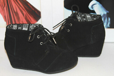 Toms Black Suede Desert Wedge Boots Sz $119 *76