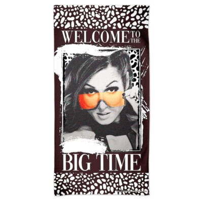 WWE Authentic WinCraft Becky Lynch 30'' x 60'' Beach Towel BRAND NEW