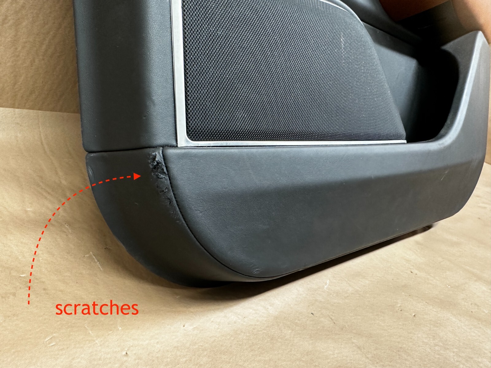 MASERATI LEVANTE FRONT RIGHT SIDE INTERIOR DOOR PANEL TRIM COVER OEM 2017-2020✔️