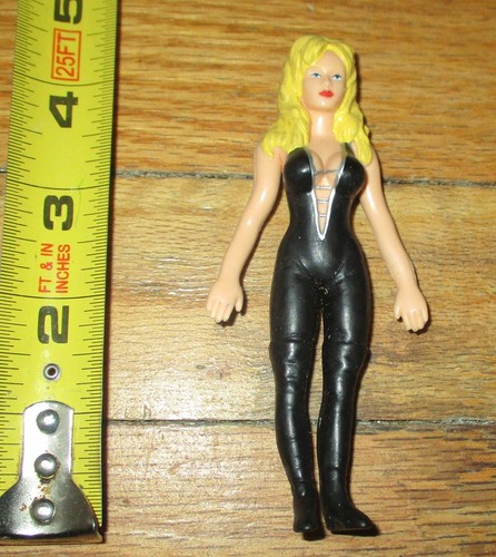 1998 WWF WWE Just Toys Sable bendie Wrestling Figu...