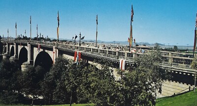 London Bridge, Lake Havasu City, Arizona Postcard. Chrome. Photo by Merle Porter