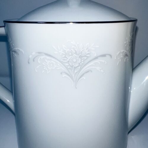 Noritake Casablanca Tea Pot and Lid Beautiful Excellent Condition Discontinued - Picture 5 of 8