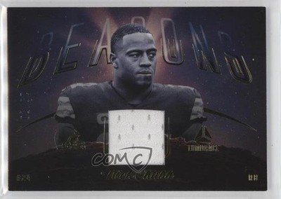 2023 Panini Luminance Beacons Relics Gold 15/50 Nick Chubb #B-15 0dp1