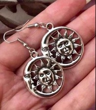 New Stunning Celestial Round Moon   Sun EarringsBeautifully Detailed 