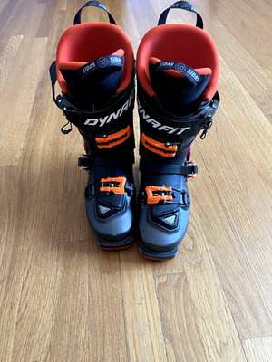Dynafit hoji free ski touring boot 130 flex 25.5 mondo point