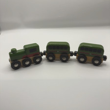 Wooden Train Track Green Passenger Train Engine & 2 Carriages Brio Compatible