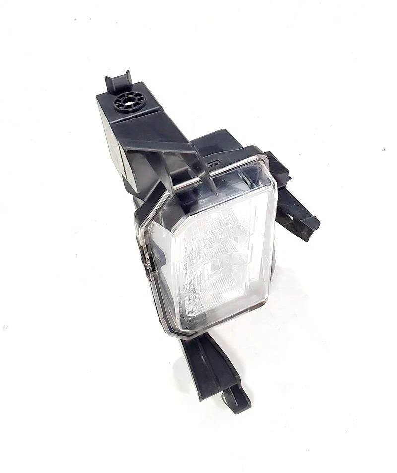 Subaru Outback Legacy 2022 OEM luz antiniebla LED delantera derecha clip roto Foto 3 de 4