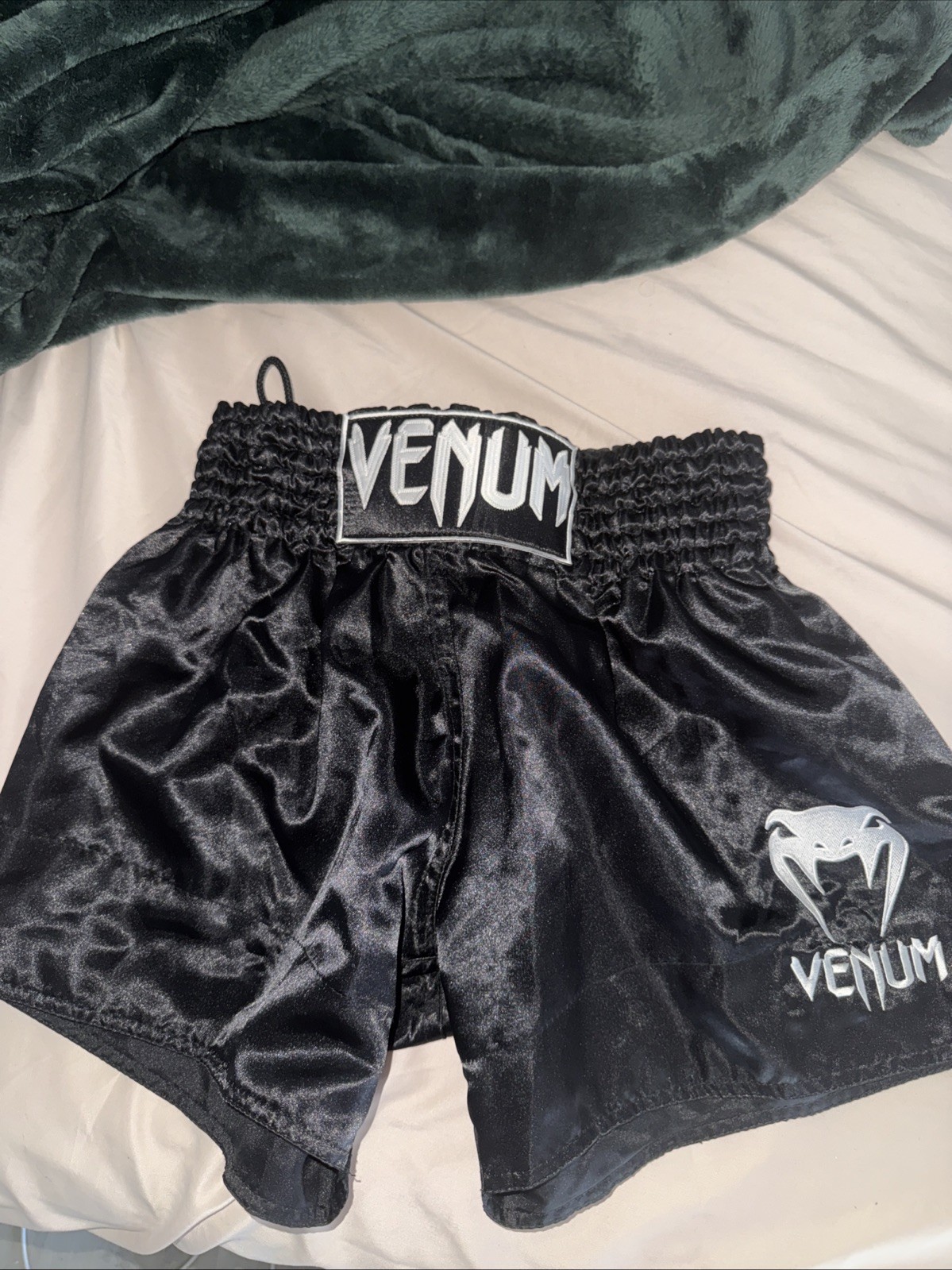 Venum Muay Thai Shorts Mens Mediu Black MMA Boxing Trunks Combat Polyester