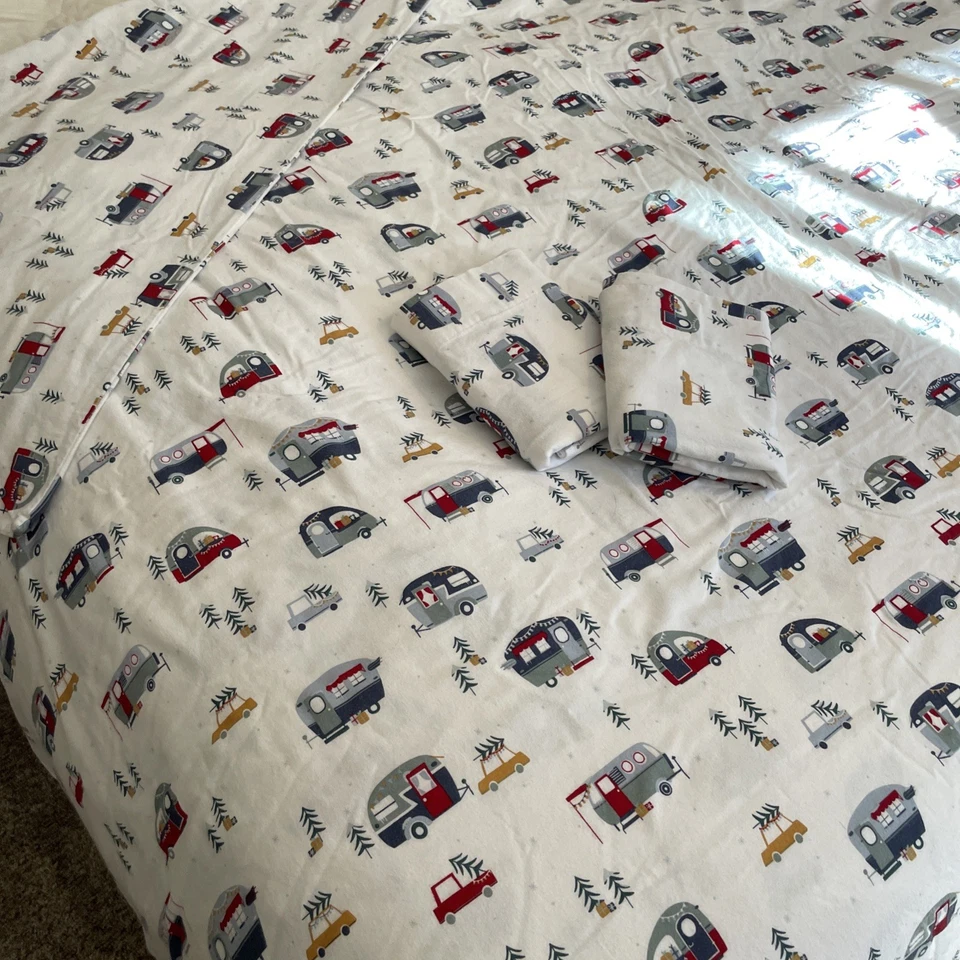Garnet Hill Flannel Duvet Cover & 2 Pillowcases King/Cal King Size Happy Camper - Image 2 of 4