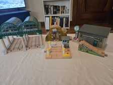 Pre-owned Thomas & Friends Knapford Station P...