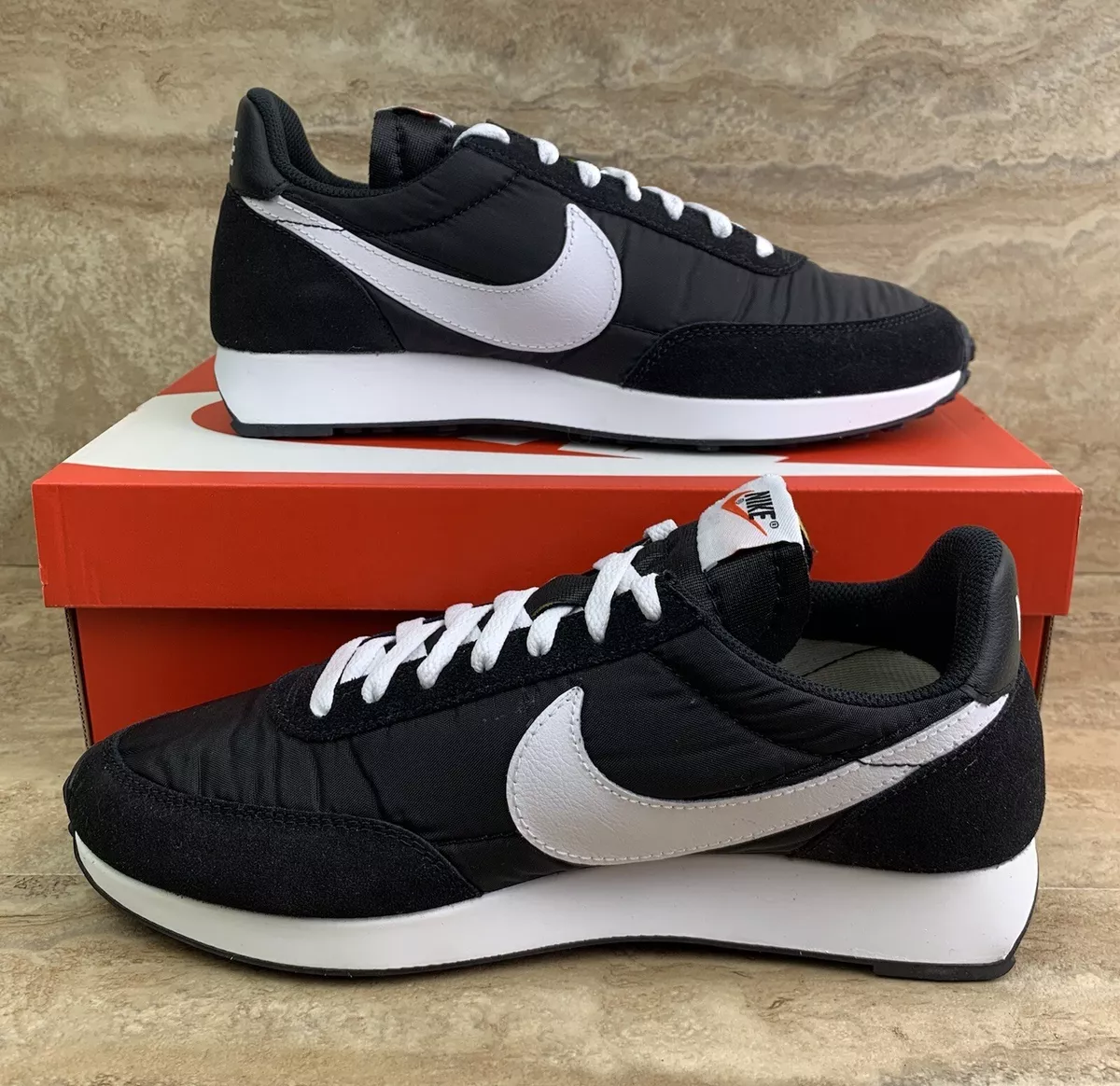Nike top tailwind shoes
