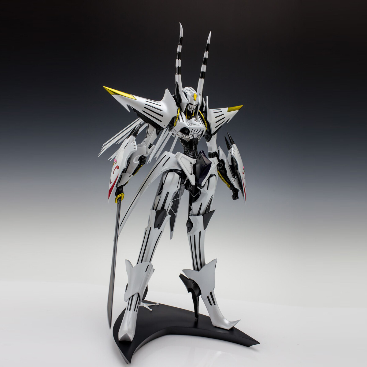 The Five Star Stories White Phantom Unassembled Unpainted Resin