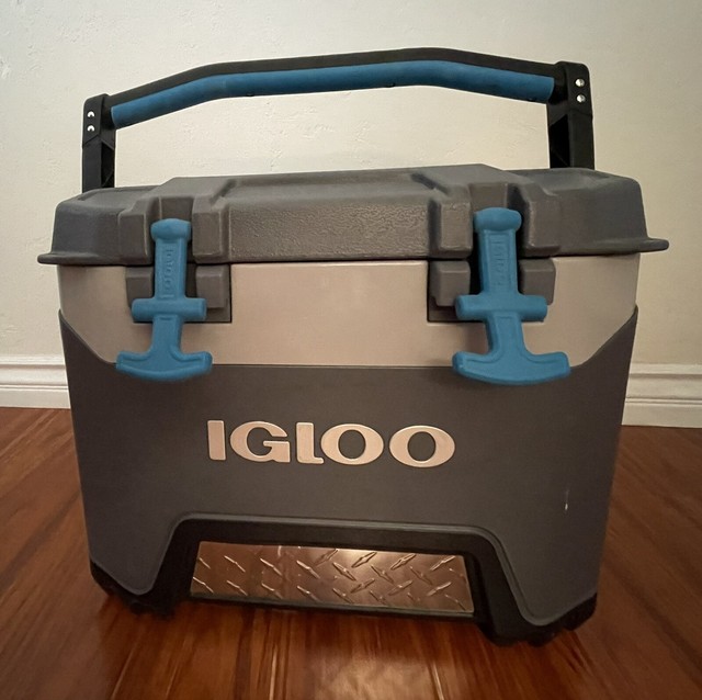 Igloo 49782 BMX 25Qt. Cooler Carbonite Gray/Blue for sale online eBay