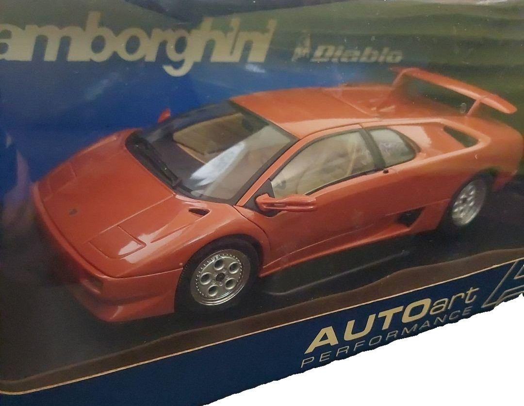 AUTOart Lamborghini Diablo Coupe VT Metallic Red 70072
