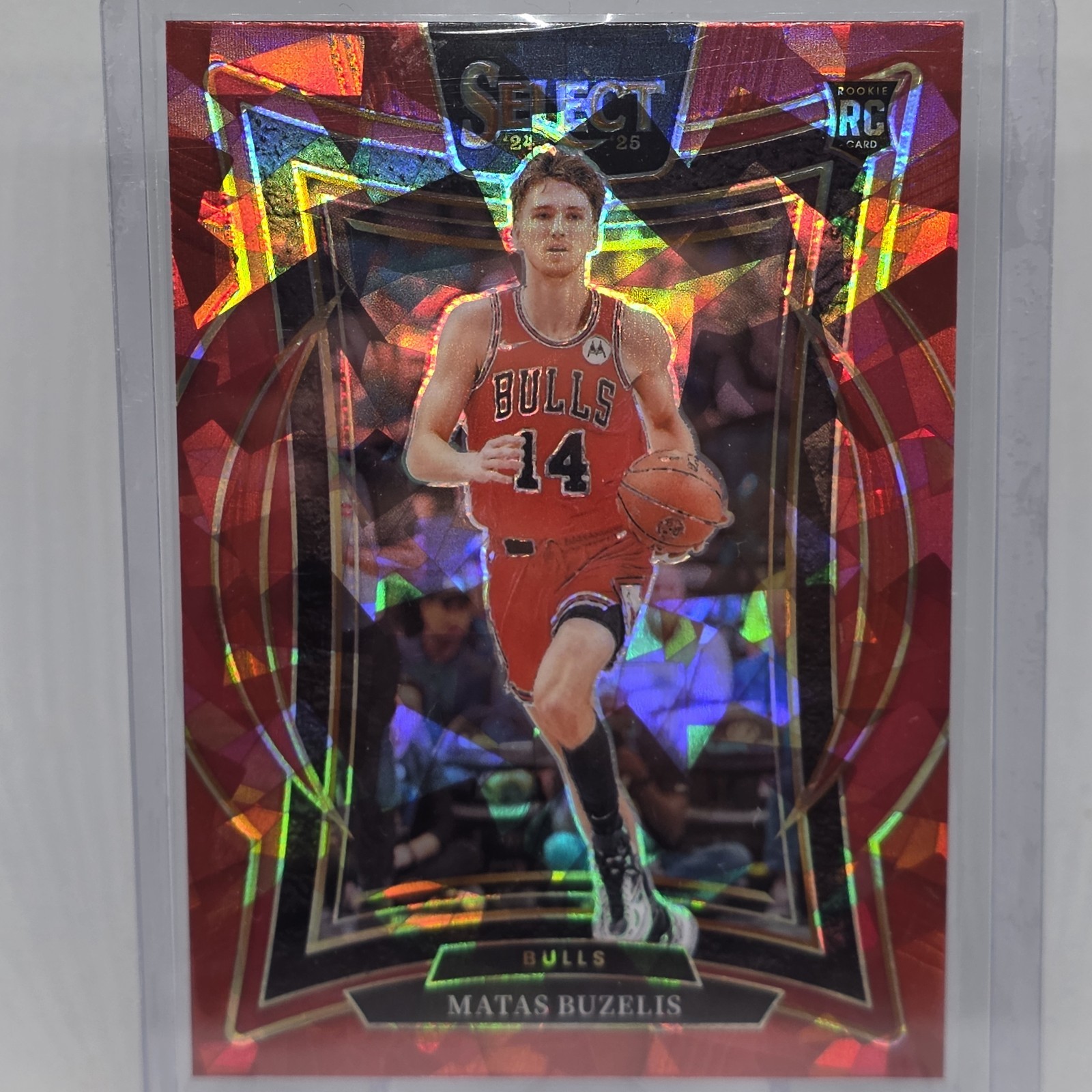 2024-25 Panini Select Matas Buzelis RC Concourse Red Cracked Ice Chicago Bulls